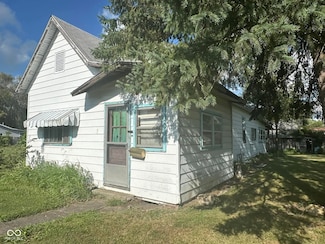 815 N 12th St, Elwood, IN 46036