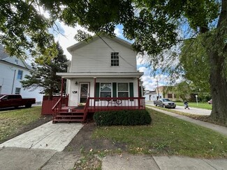 522 W Grove St, Bloomington, IL 61701