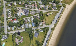 17 Lorraine St, Barrington, RI 02806