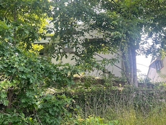 212 Sunset Dr, Charleston, WV 25301