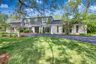 42 Portland Dr, Saint Louis, MO 63131