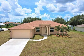 242 SW Kestor Dr, Port Saint Lucie, FL 34953