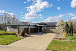 3120 W Covered Bridge Dr, Lincoln, NE 68523