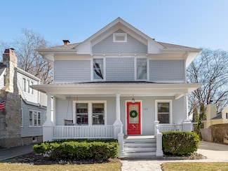 125 S Prospect Ave, Clarendon Hills, IL 60514