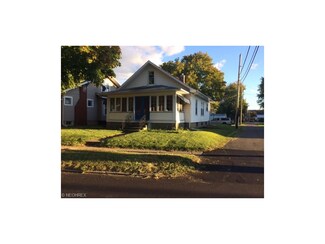 419 E State St, Newcomerstown, OH 43832