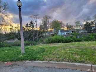 3 Summit Station, Saint Charles, MO 63303