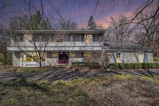 6760 Orinoco Cir, Bloomfield Hills, MI 48301
