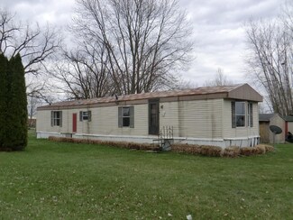 301 E Prevo St, Medaryville, IN 47957