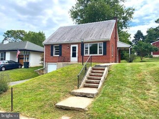 905 Crestview Ave, Reading, PA 19607