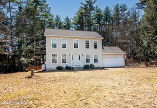 32 Locust Ridge Dr, Corinth, NY 12822