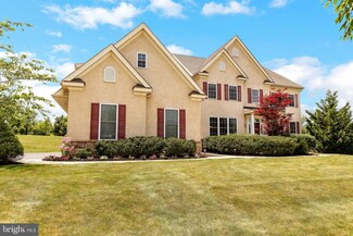 2704 Applewood Dr, Norristown, PA 19403