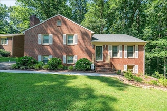 90 Catalpa Rd, Lynchburg, VA 24502