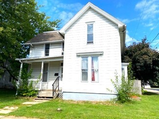 206 E 7th St, Sterling, IL 61081