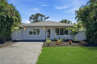 814 101st Ave N, Naples, FL 34108