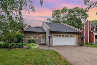 515 Koehler Rd, Saint Paul, MN 55127