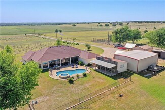 300 Cr 433, Lorena, TX 76655