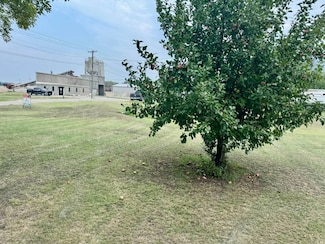 504 W 3rd St, Concordia, KS 66901