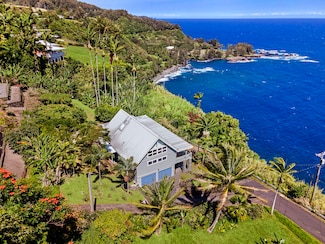 36-2333 Old Mamalahoa Hwy, Laupahoehoe, HI 96764