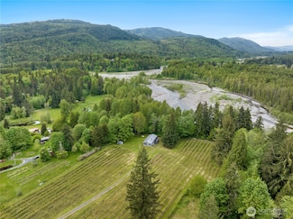 6260 Rutsatz Rd, Deming, WA 98244