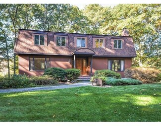 11 Goulding St E, Sherborn, MA 01770
