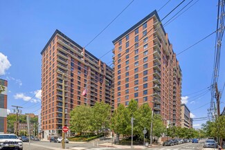 700 1st St Unit 13D-R, Hoboken, NJ 07030