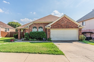 5504 Thornberry Dr, Fort Worth, TX 76137