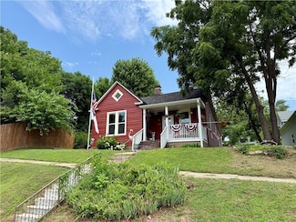 715 Harmon St, Saint Joseph, MO 64504