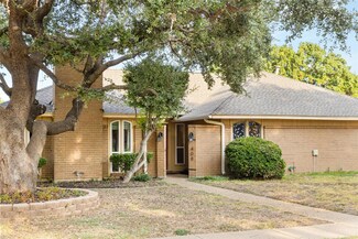 408 Shadow Bend Dr, Richardson, TX 75081