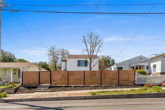961 W 21st St, San Pedro, CA 90731