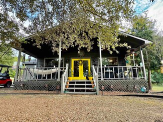 408 Cimarron Trail, Holly Lake Ranch, TX 75765