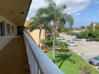 600 Village Green Ct Unit C308, Palm Springs, FL 33461