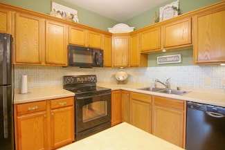 2581 Smiths Crossing Unit 103, Sun Prairie, WI 53590
