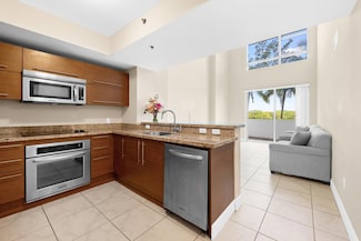 2641 N Flamingo Rd Unit TH7, Sunrise, FL 33323