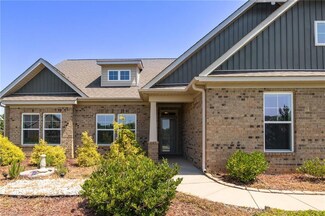 8348 Tralee Rd, Clemmons, NC 27012