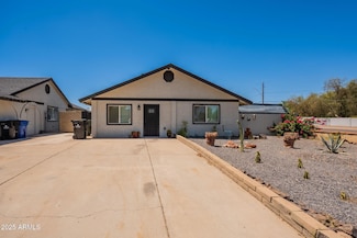 4001 E Apollo Rd, Phoenix, AZ 85042