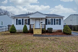 63 Quincy St, Springfield, MA 01109