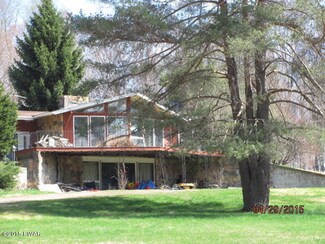 8 Birch Ln, Prompton, PA 18456