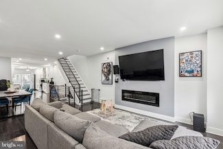 520 E Tulpehocken St, Philadelphia, PA 19144