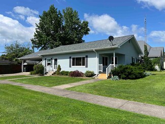 89 H St NE, Linton, IN 47441