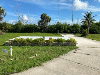 13681 Dowitcher Dr, Iona, FL 33908