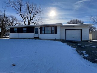 601 Meadow Park Dr, Clinton, WI 53525