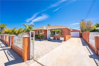 712 W F St, Wilmington, CA 90744