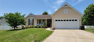 5 Hotel Ct, Imperial, MO 63052