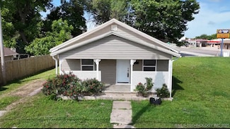 105 S B St, Davis, OK 73030