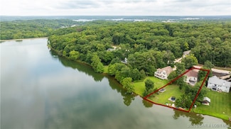 328 Albany Dr, Lake Ozark, MO 65049