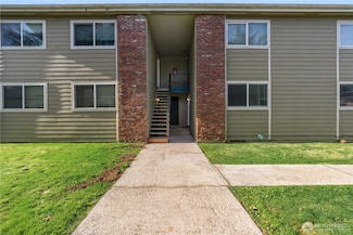 1208 34th St, Seaview, WA 98644