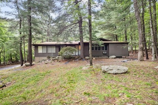 45 Halley Dr, Pomona, NY 10970