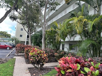 2228 N Cypress Bend Dr Unit 310, Pompano Beach, FL 33069