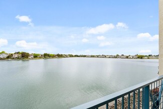300 Baltic Cir Unit 322, Redwood City, CA 94065