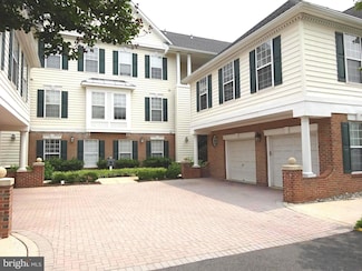 25340 Lake Mist Square Unit 204, Chantilly, VA 20152